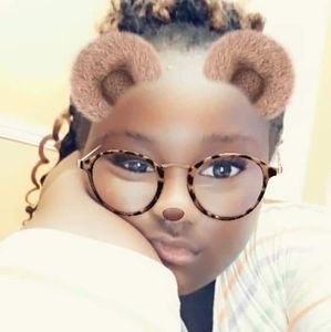 Meet your Posher, Nakesha